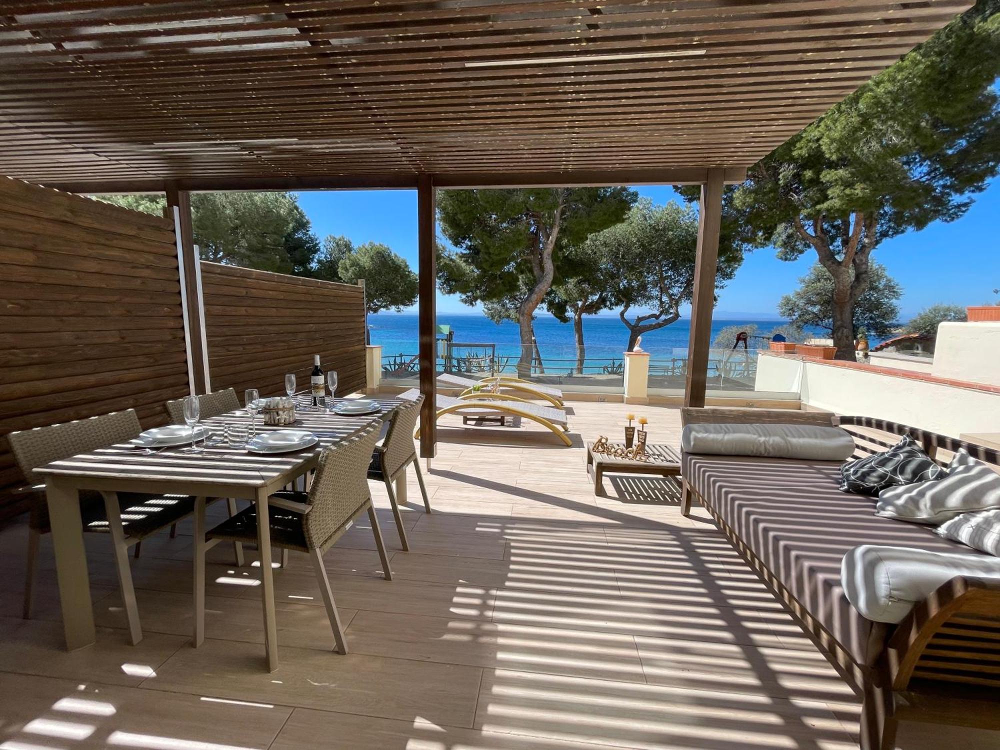 New Madrague Beach Roses Exterior photo