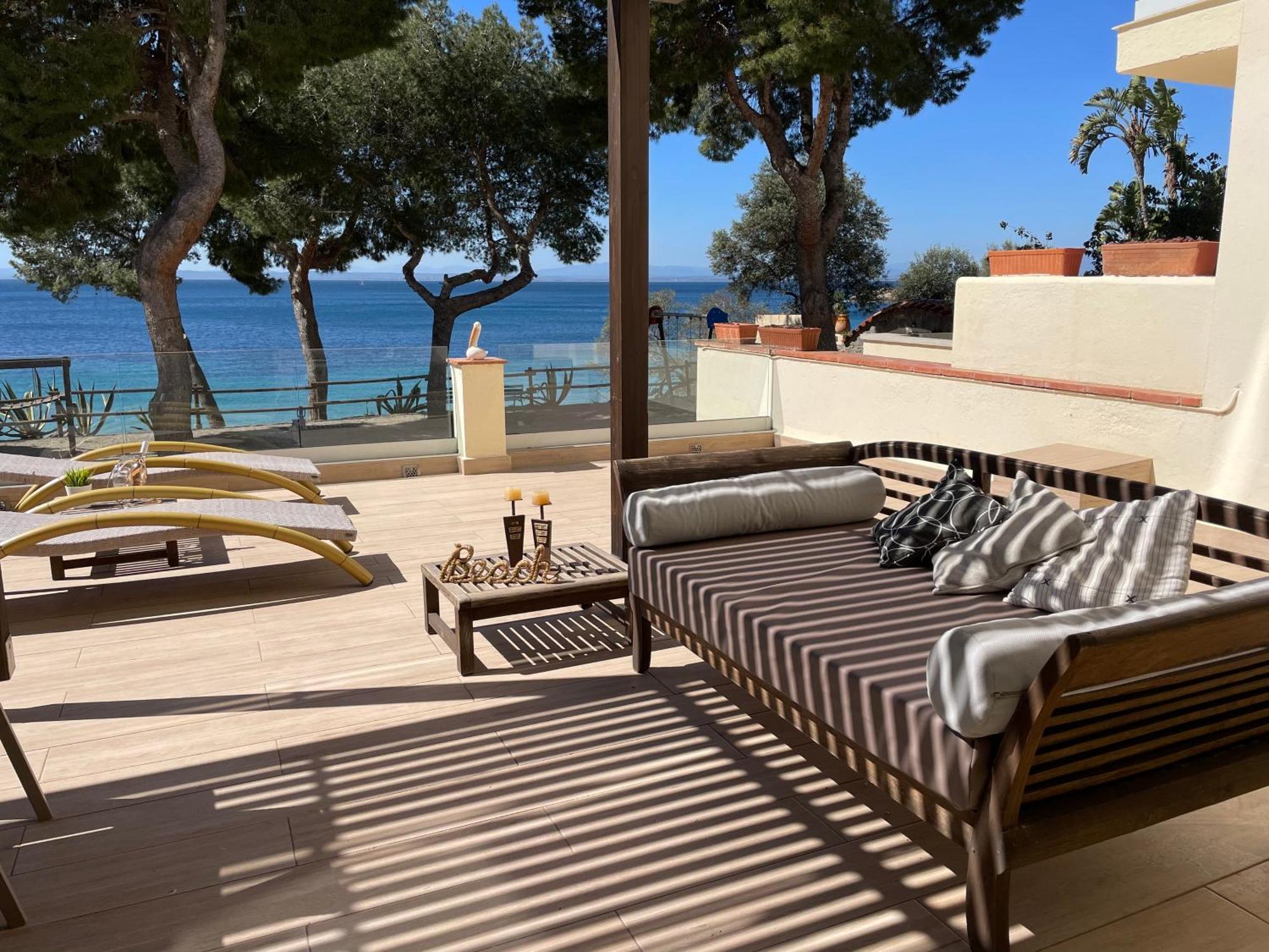 New Madrague Beach Roses Exterior photo