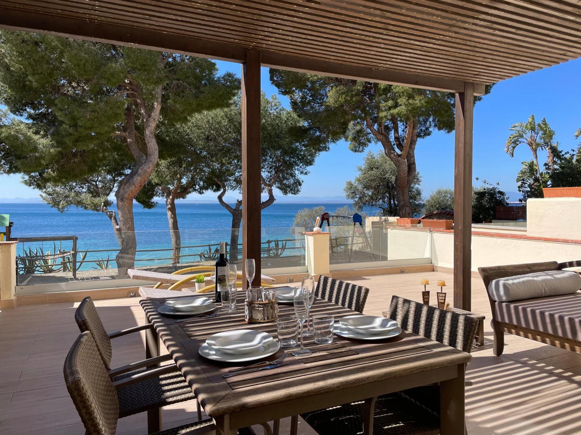 New Madrague Beach Roses Exterior photo